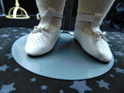 am390 a4m yellow 2 shoes